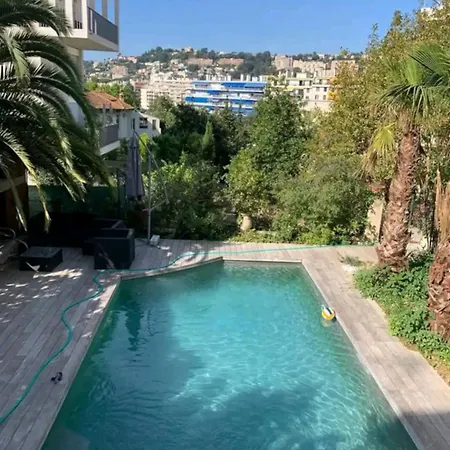 Centre Appartement,jardin Et Piscine. Charme+ Hotel